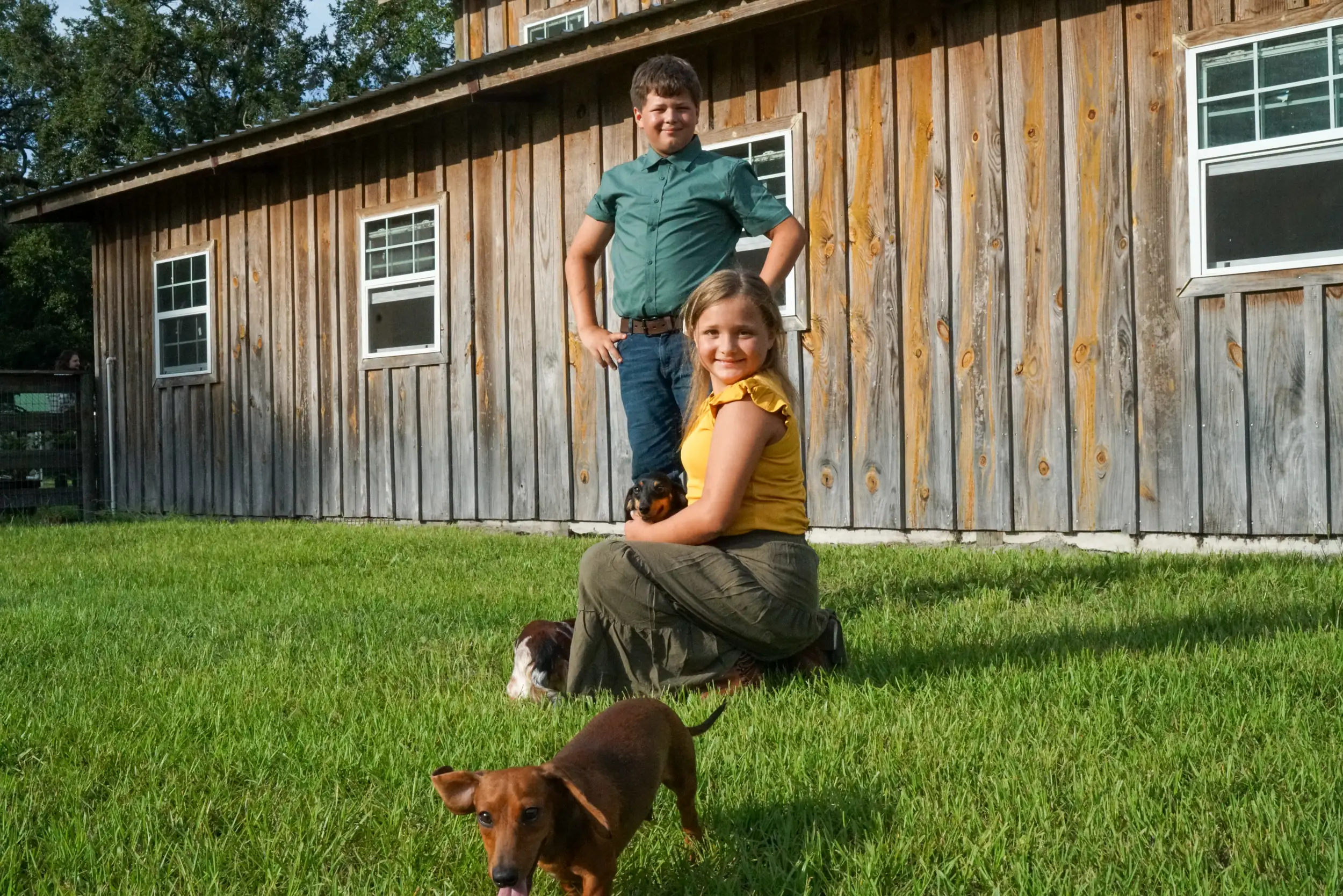 Rucker Ranch Grandchilden With Dachshund